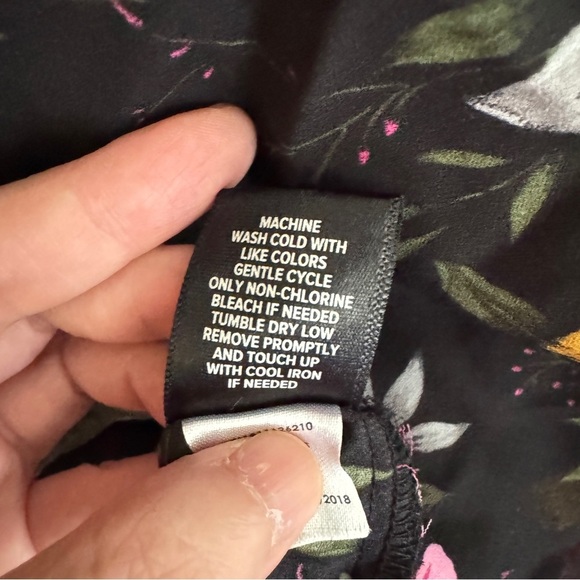 Torrid Black Tank Top with Pink and Yellow Floral Pattern Size 4/4X - Picture 10 of 10